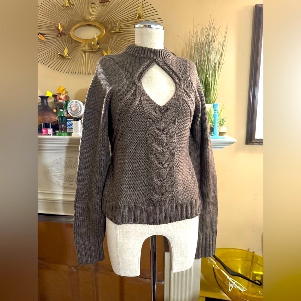 LOVERS AND FRIENDS Emory Keyhole Cable Pullover in Dark Taupe Brown size L